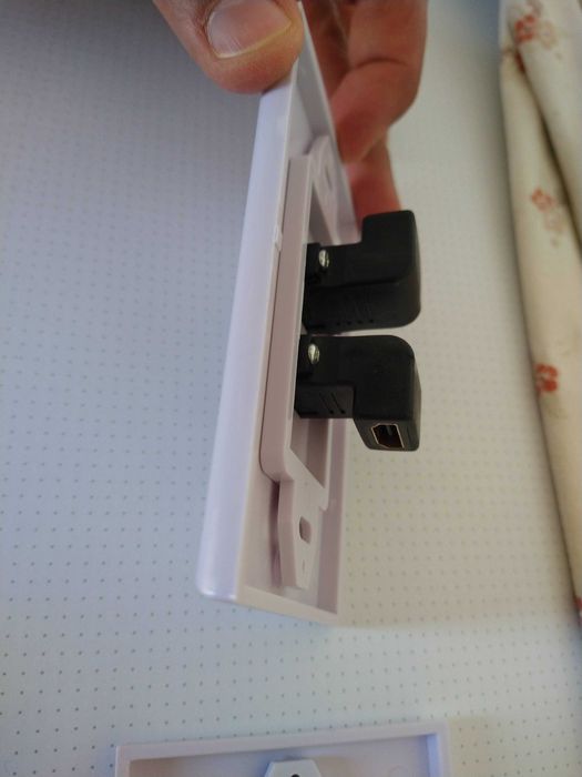 Tomada painel 2x fichas HDMI (90º) para embutir na parede - branca