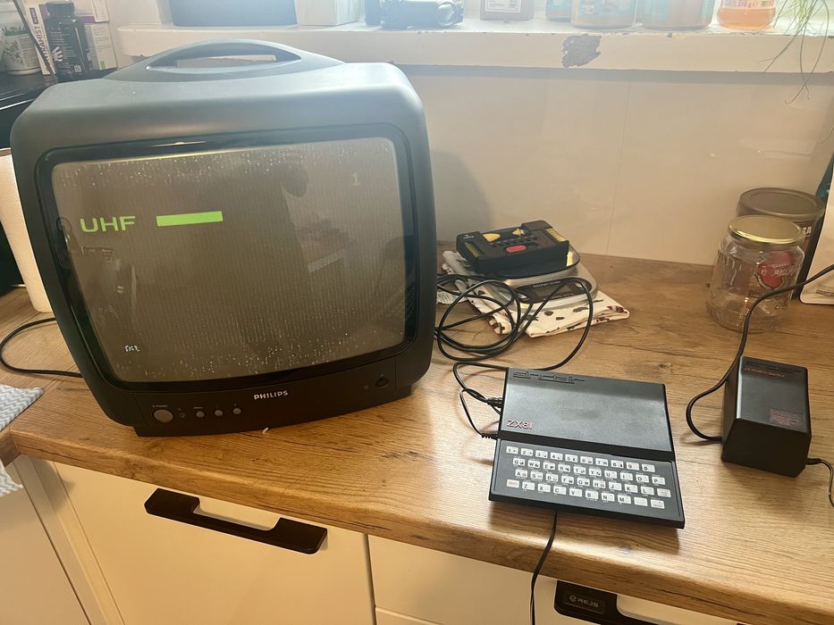 ZX81 z zasilaczem + dodatek 16k expandable RAM