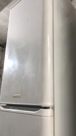 Продам холодильник 2- х компресорний « Ariston MBA 2200.019»