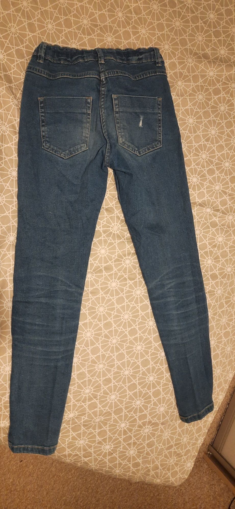Spodnie jeans 146 cm