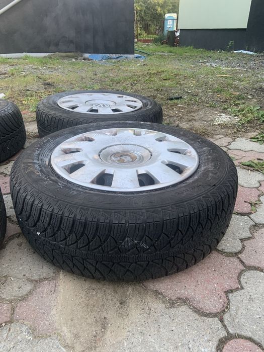 Felgi stalowe + opony zimowe VW 195/65 R15 5x120