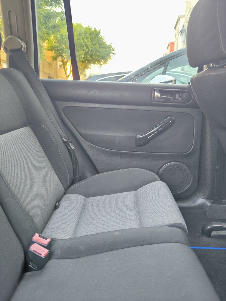 WV Golf Variant 1.9 TDI 04 (PD 130Cv)