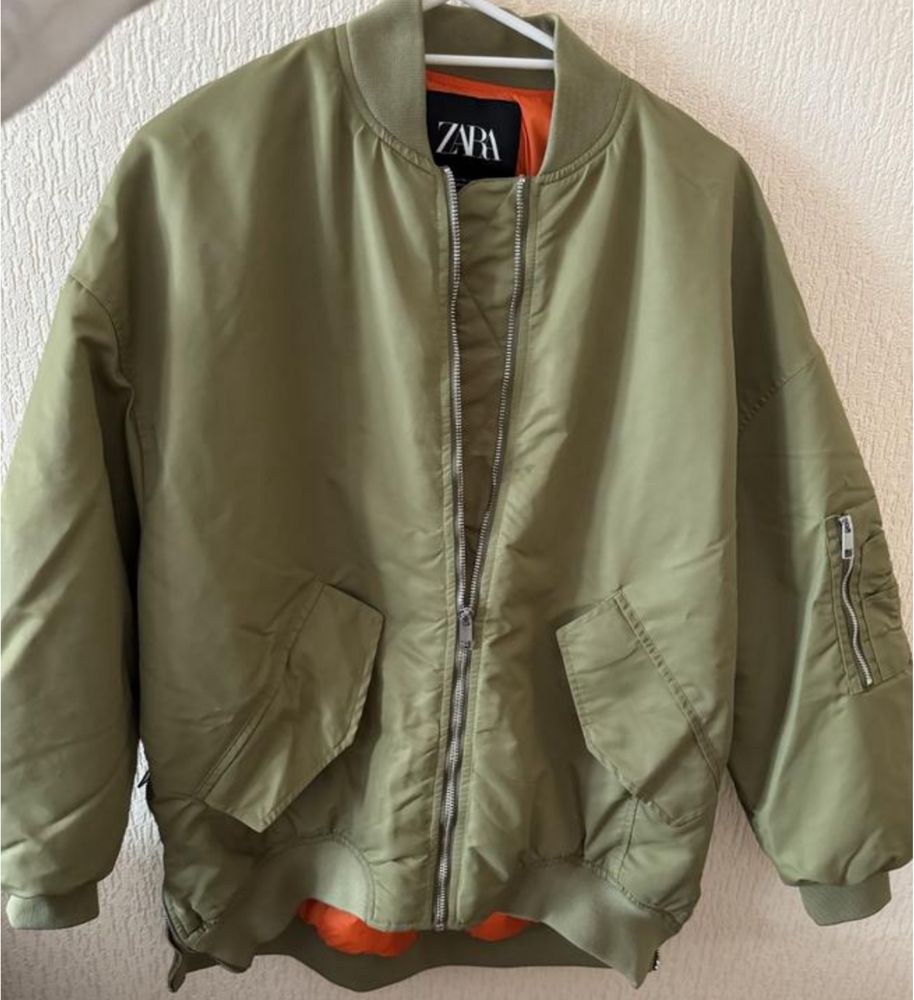 Бомбер Zara