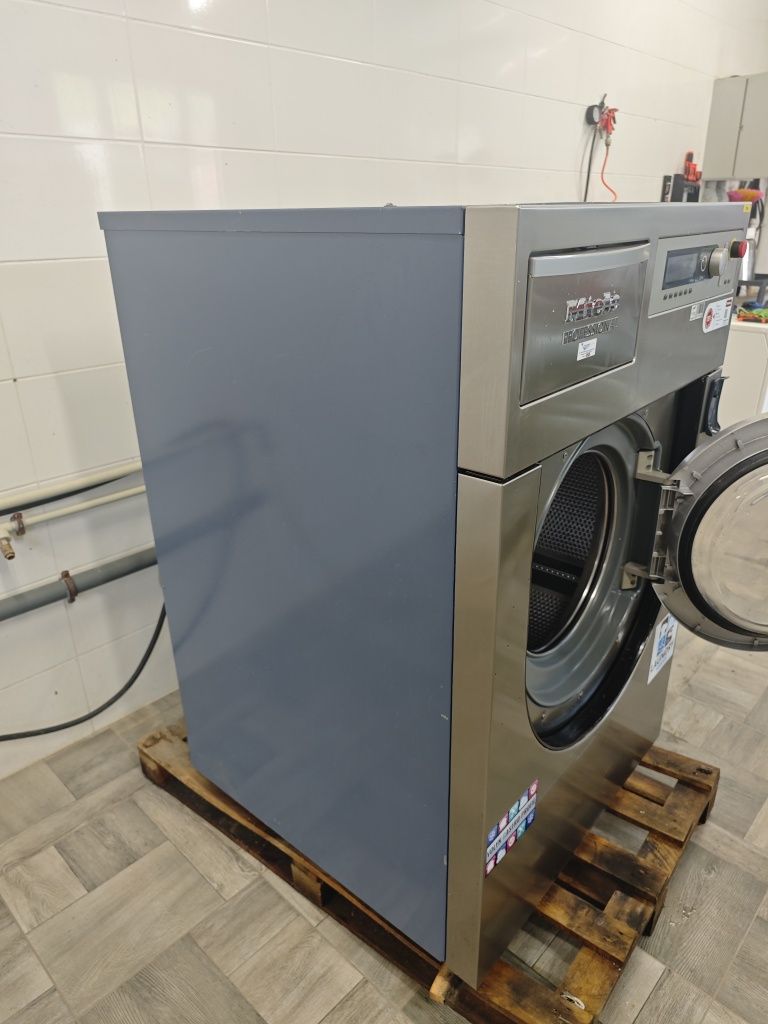 Професійна пральна машина 10/12 кг Miele PW6101 EL