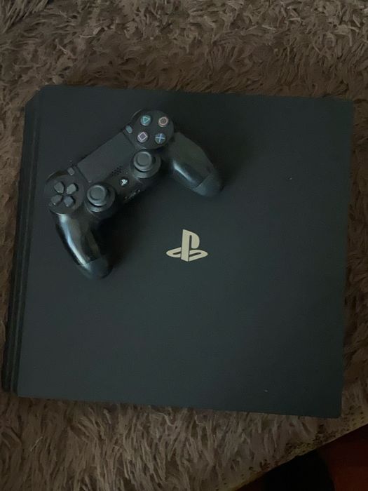 Продаю PlayStation 4 Pro 1 ТБ