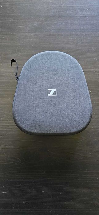 Słuchawki bezprzewodowe Sennheiser Momentum 4 Wireless