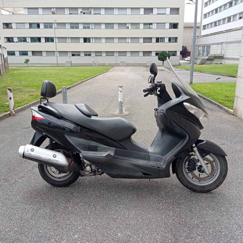Suzuki Burgman 2012