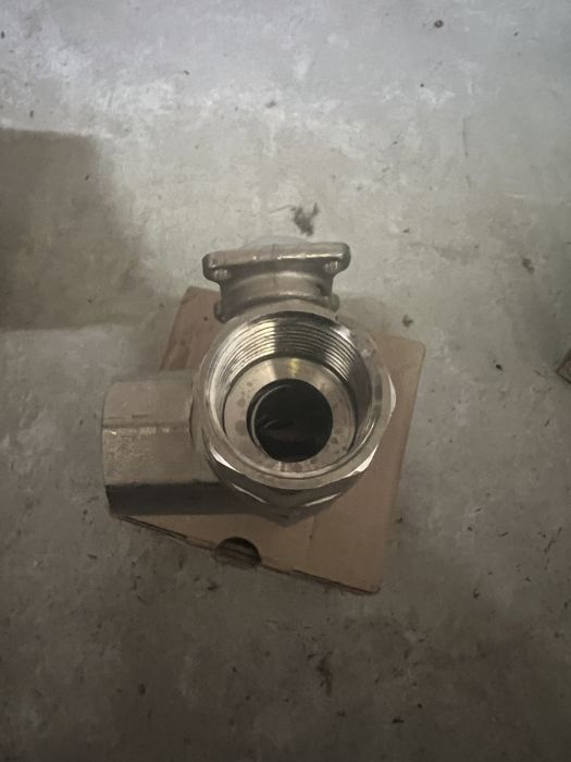 Клапан трьохходовий , R3025-10B-2, нові, в наявності 3 шт