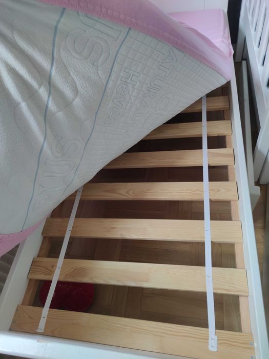 Łóżeczko tapczanik 160x70 z materacem