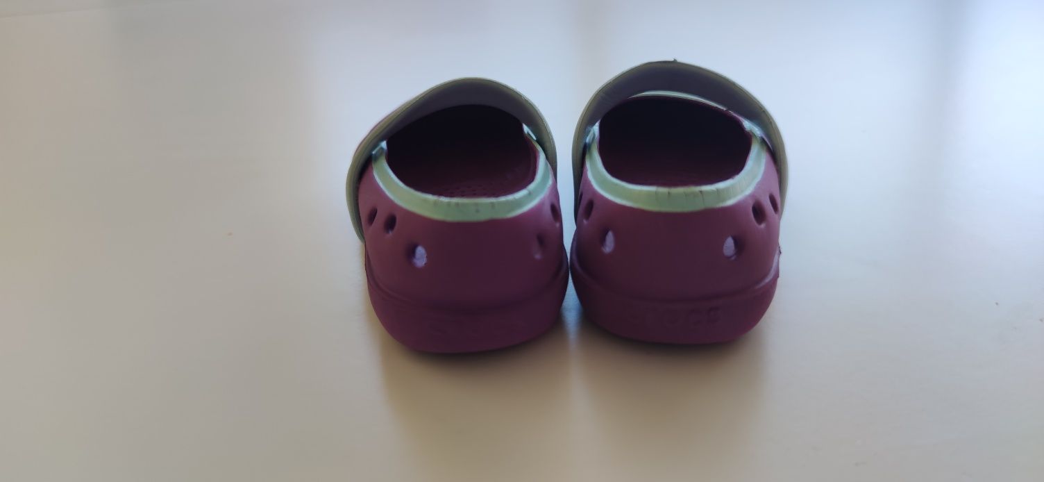 Crocs C5 menina. Like new