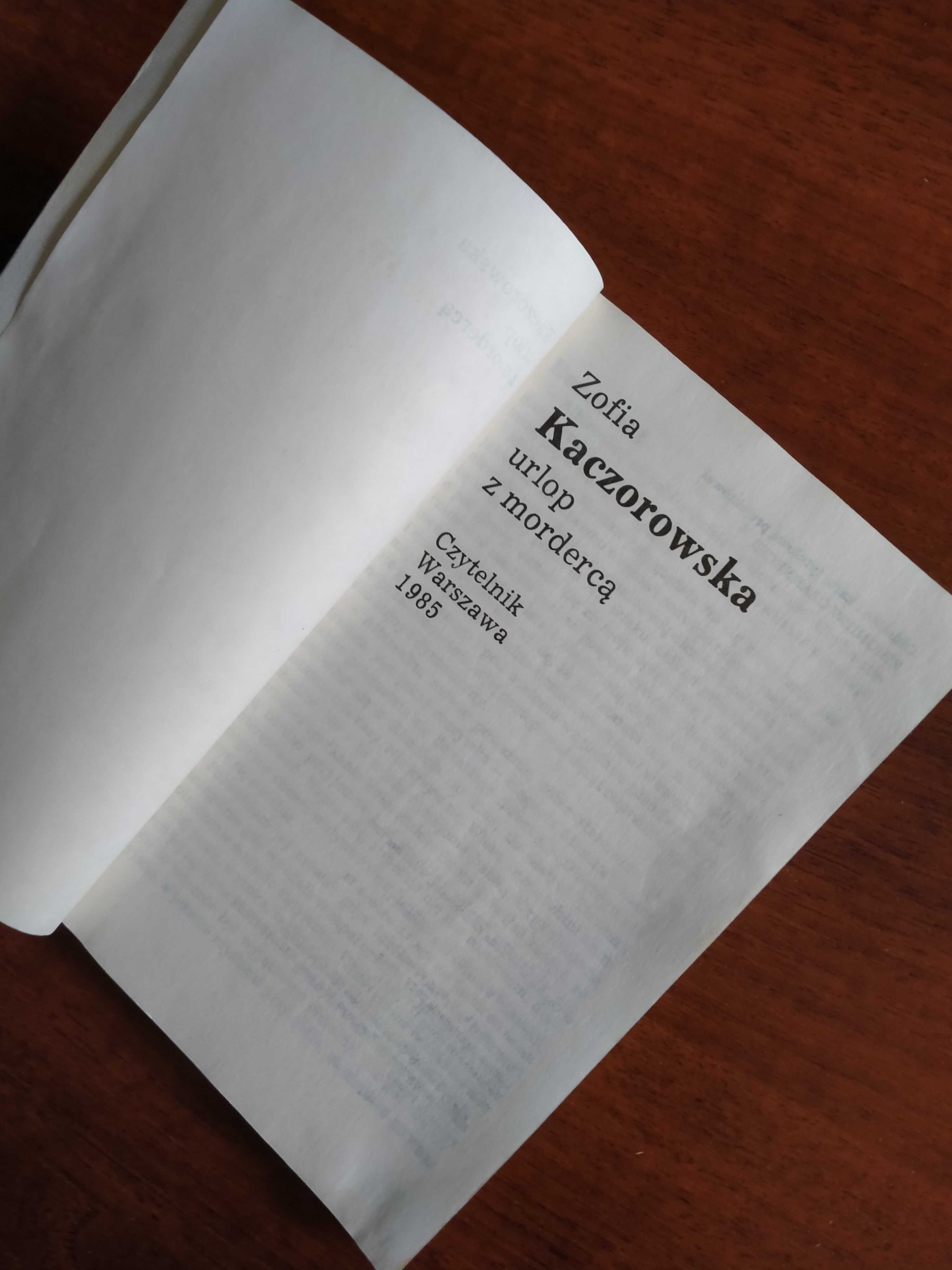 Urlop z mordercą, Zofia Kaczorowska, kryminał PRL, seria z jamnikiem