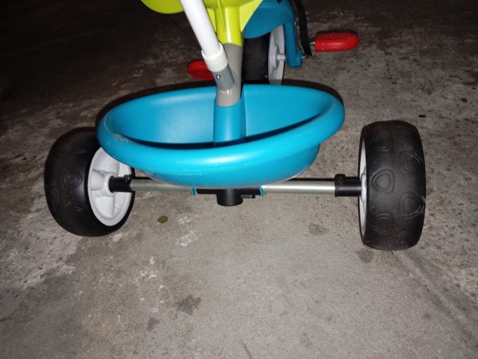 Triciclo criança com pneus borracha