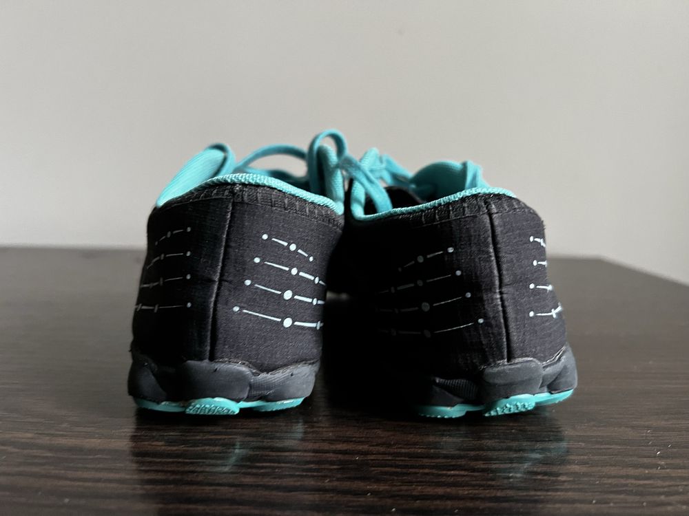 Кросівки New Balance Minimus Trail Running WT00BK Розмір 39 на 24 см