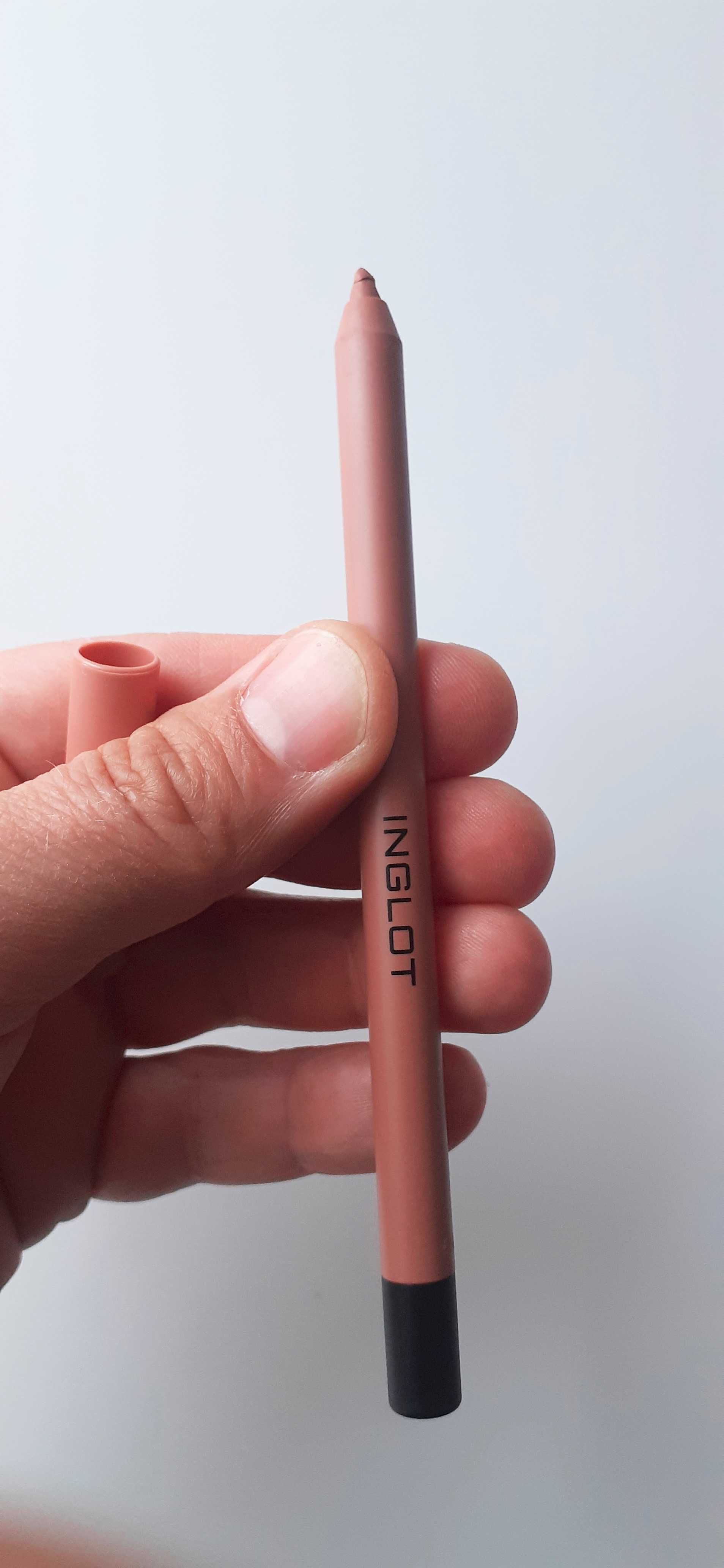 Konturówka do ust Creamy Soft 02