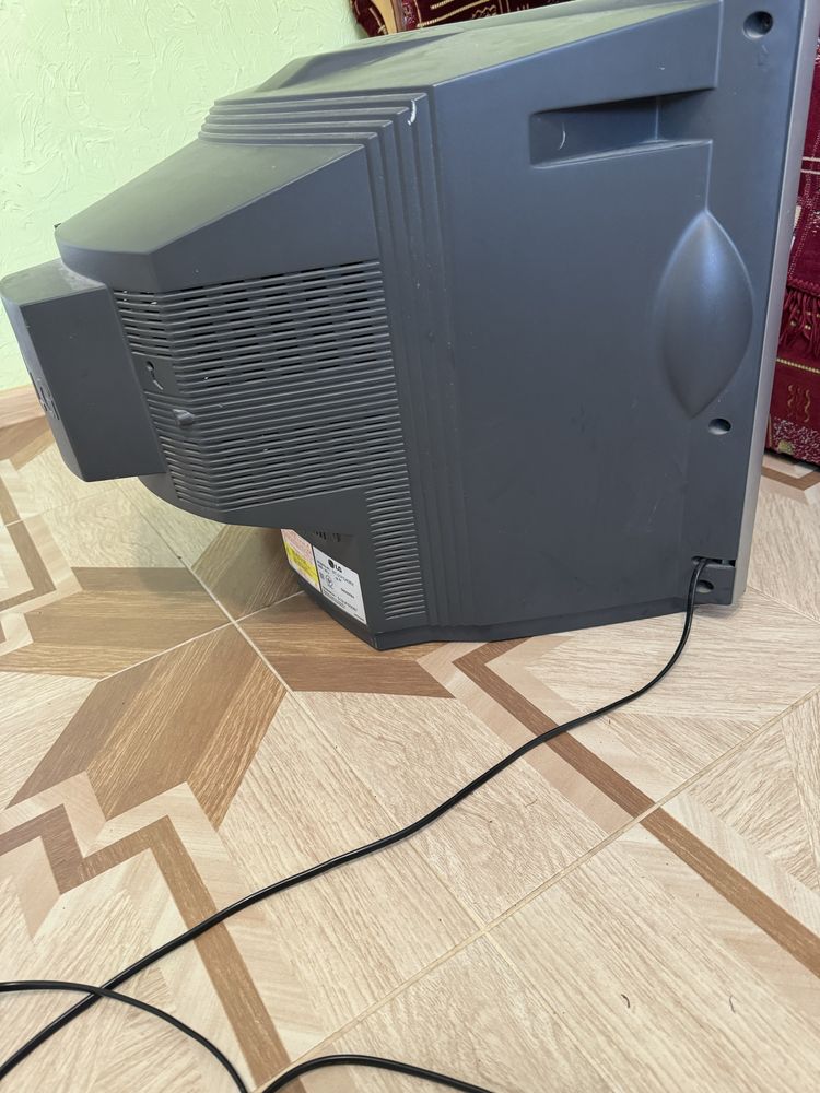 Телевізор LG RT-21FD40RX