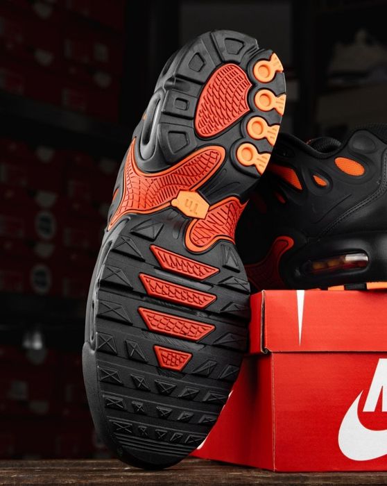 Nike Air max Plus Drift ( 44 розмір )"Black dragon Red"