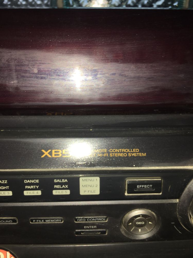 Музыкальный центр Sony xb-5