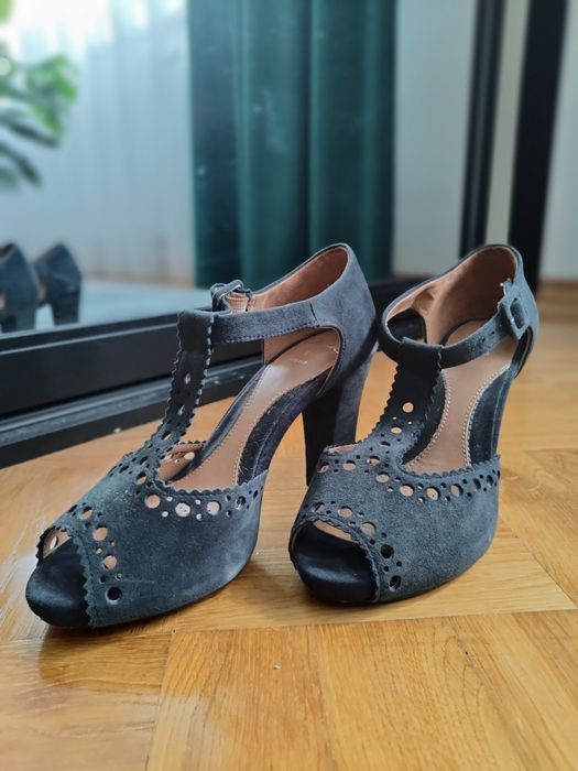 Czułenka zamszowe bardzo wygodne, nowe