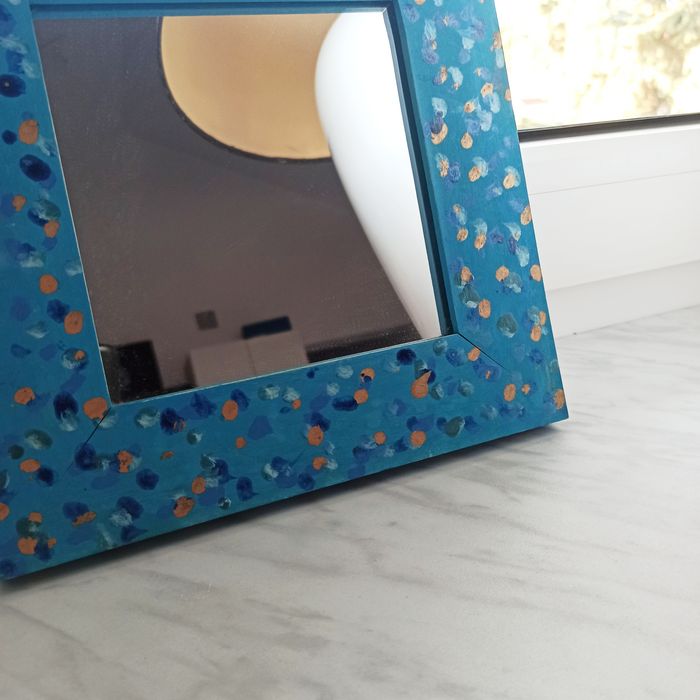 Dekoracyjne lustro na ścianę 24x24