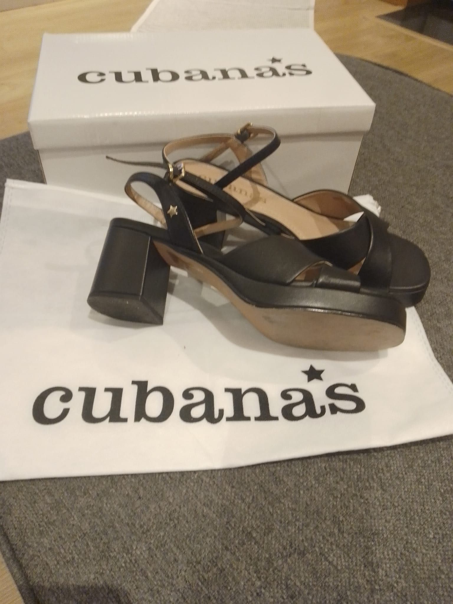 Sandálias Cubanas pretas