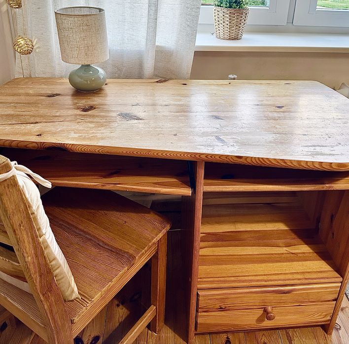 Urocze biurko sosnowe uzywamr okazja na juz!