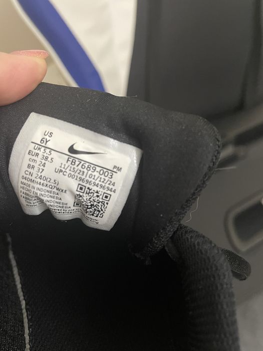 Кросівки Nike чорного кольру,оригінальні, розмір 38,5 24см
