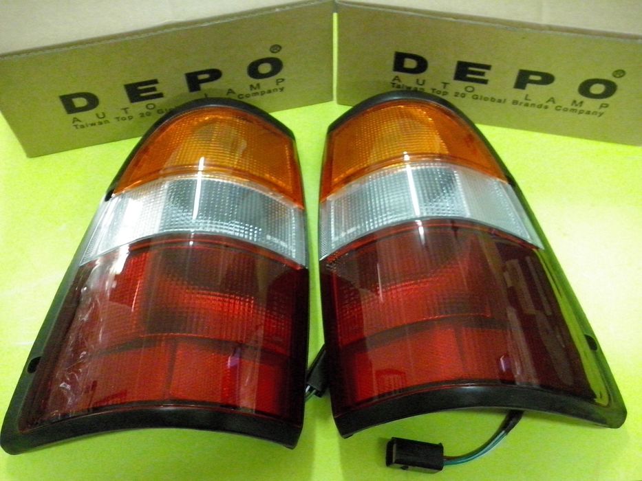 Farolim /Farolins de trás Opel Campo Tfr54 Tfs54 NOVOS