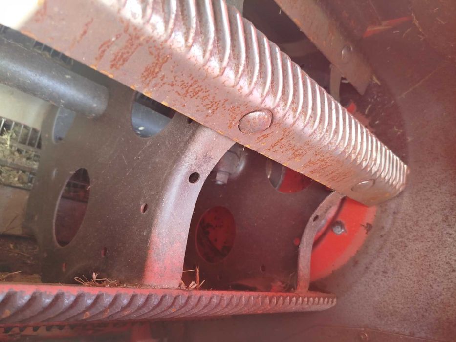 Продам комбайн Массей фергюсон 240