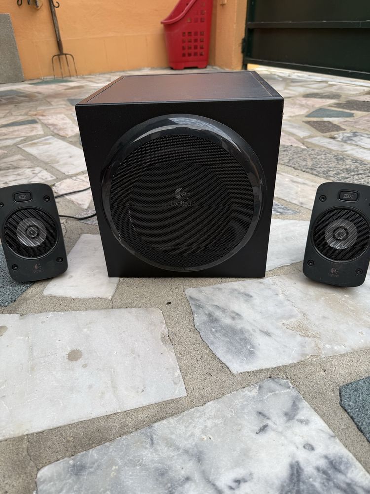 Sistema de som Logitech