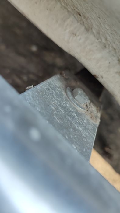 Orurowanie progów Renault Trafic