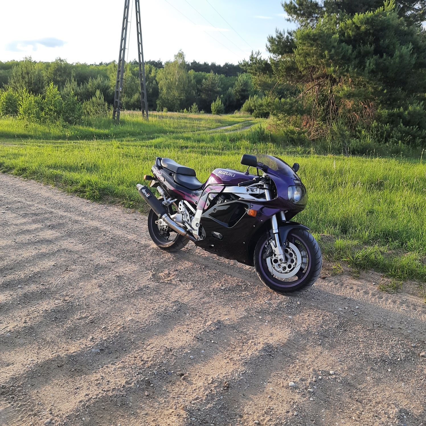 Suzuki Gsx-R 750 Bardzo mały przebieg.