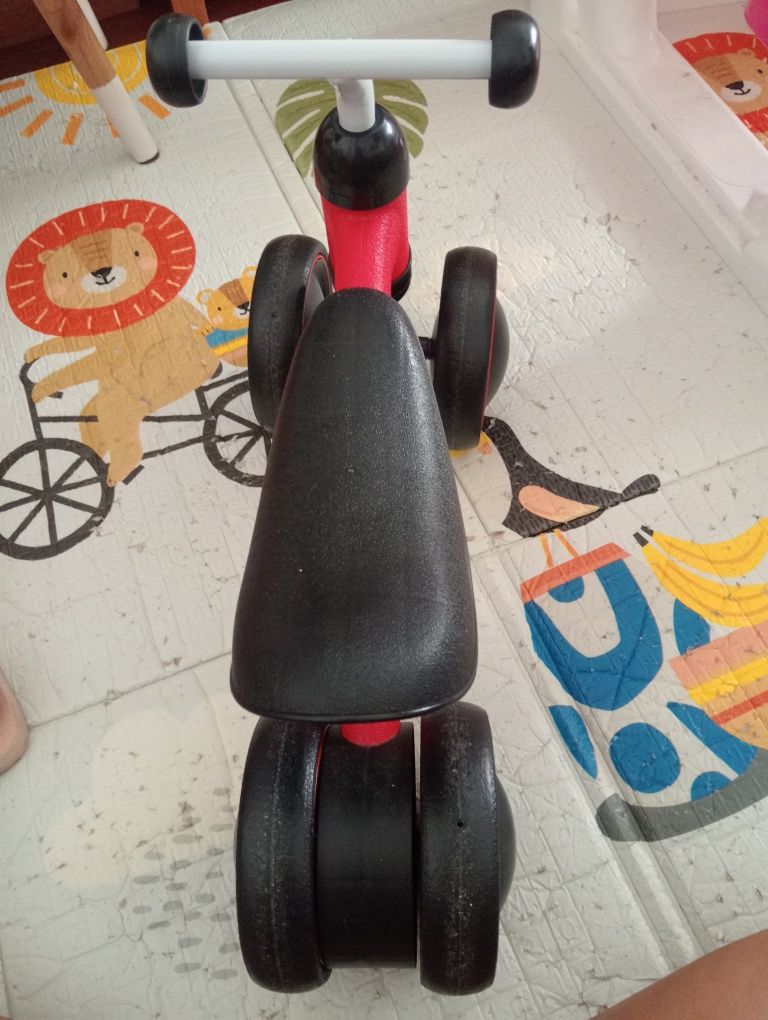 Triciclo para criança