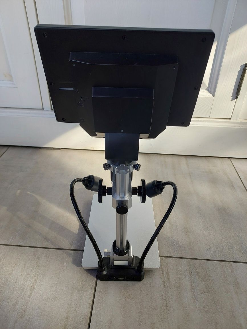 7 cali Mikroskop Cyfrowy G1200 z dwoma światłami
