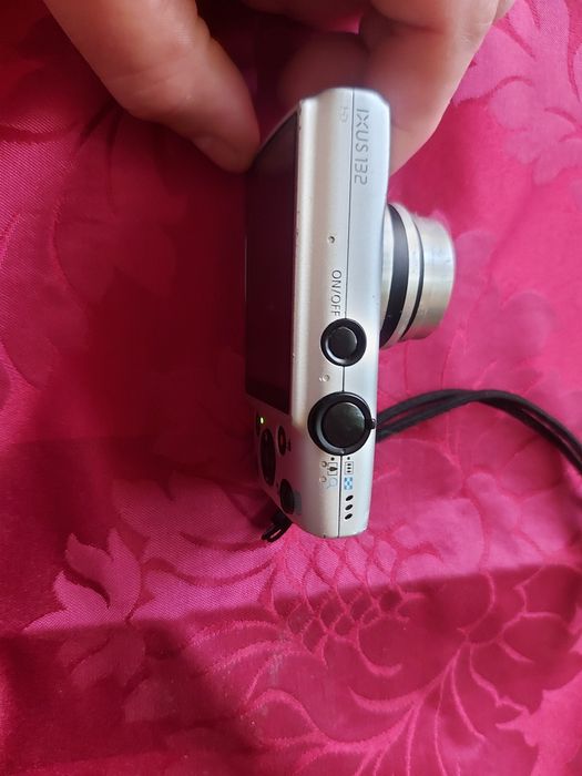 Цифровой фотоаппарат Canon IXUS