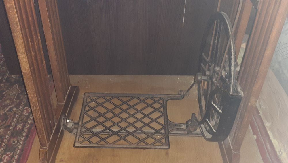 Швейні машинки(Подольськ та Csepel 30).Ножні