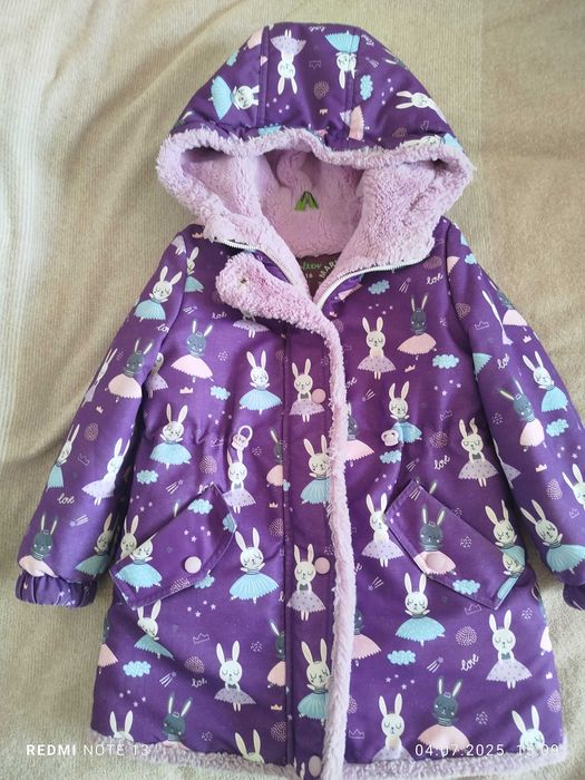 Продам зимову куртку пальто для дівчинки