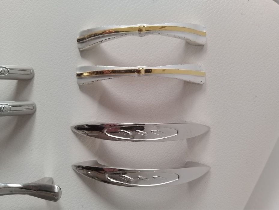 Мебельные ручки в ассортименте