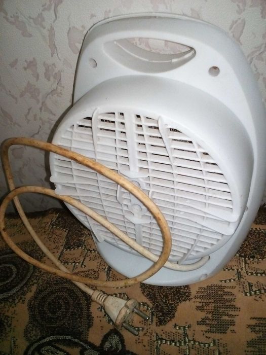 бытовой тепловентилятор (обогреватель) DELFA DHF-1901 2000 Вт дуйка