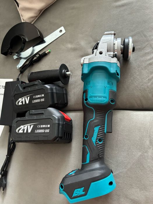 Rebarbadora nova 2 baterias e carregador