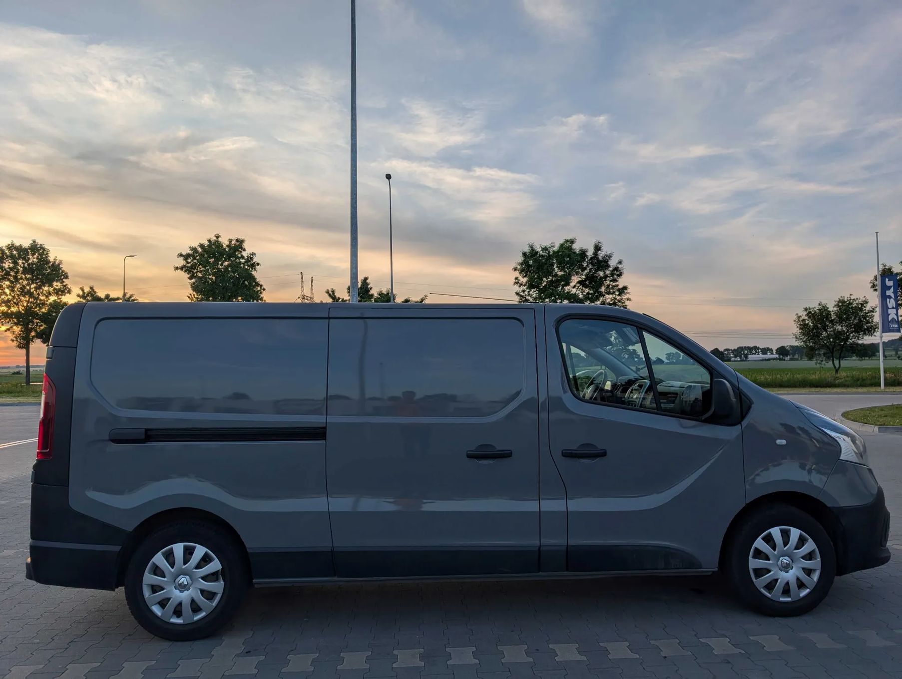 Renault Trafic  L2H1,Krajowe, sprawne, oszczędne, dodatkowo kpl opon zimowych