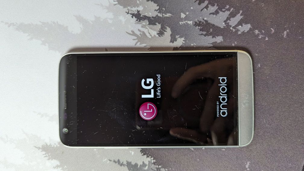 Продаю телефон Lg G5