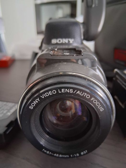 Sony handycam 8 ccd FX200E, a funcionar bem com todos os acessórios