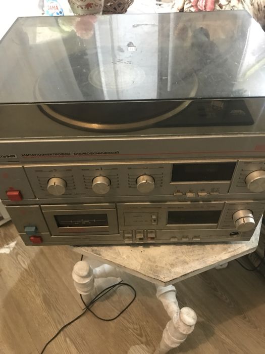 протгрователь виниловых дисков