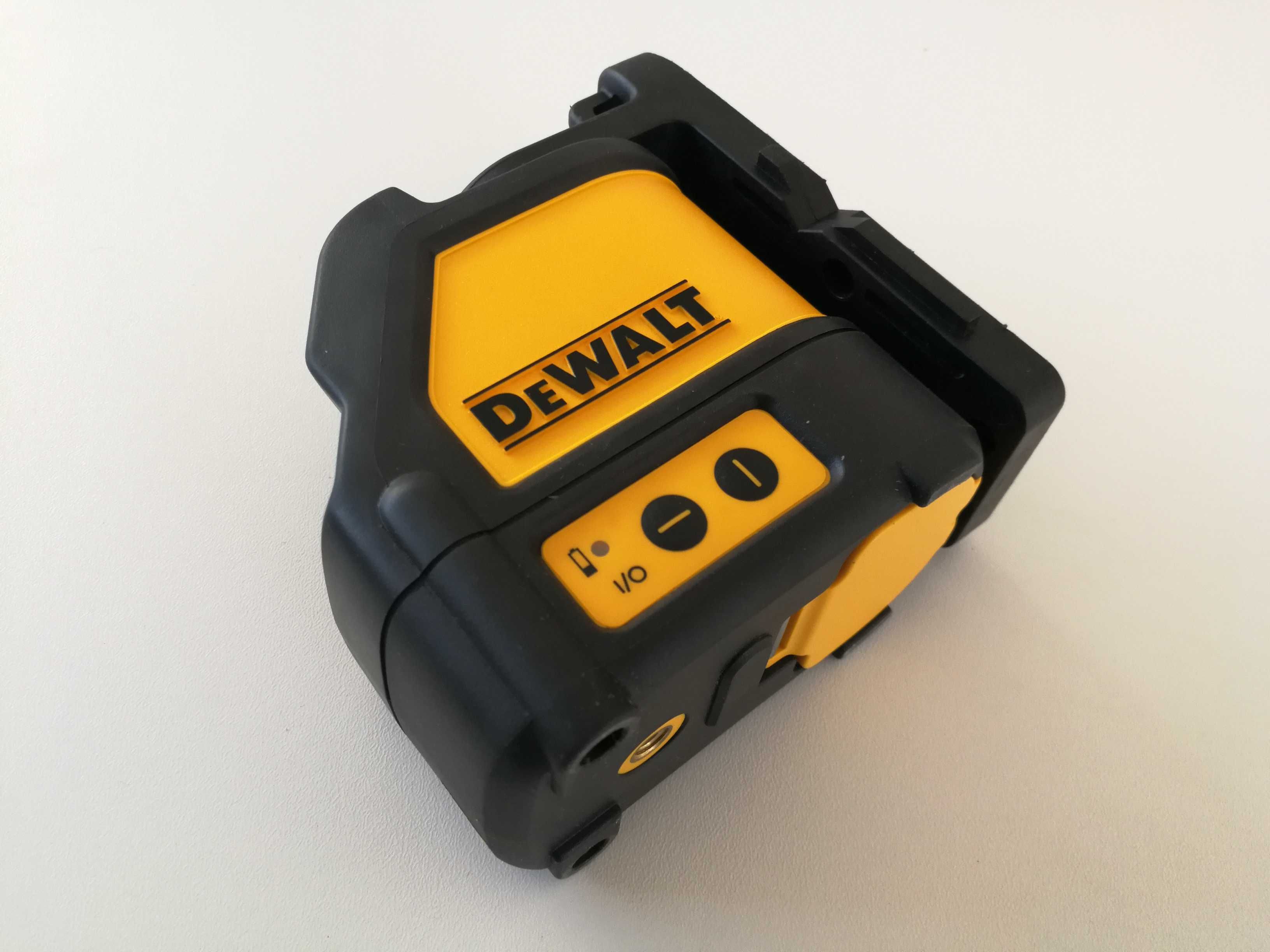 Nowy laser krzyżowy DeWalt DW088 poziomica