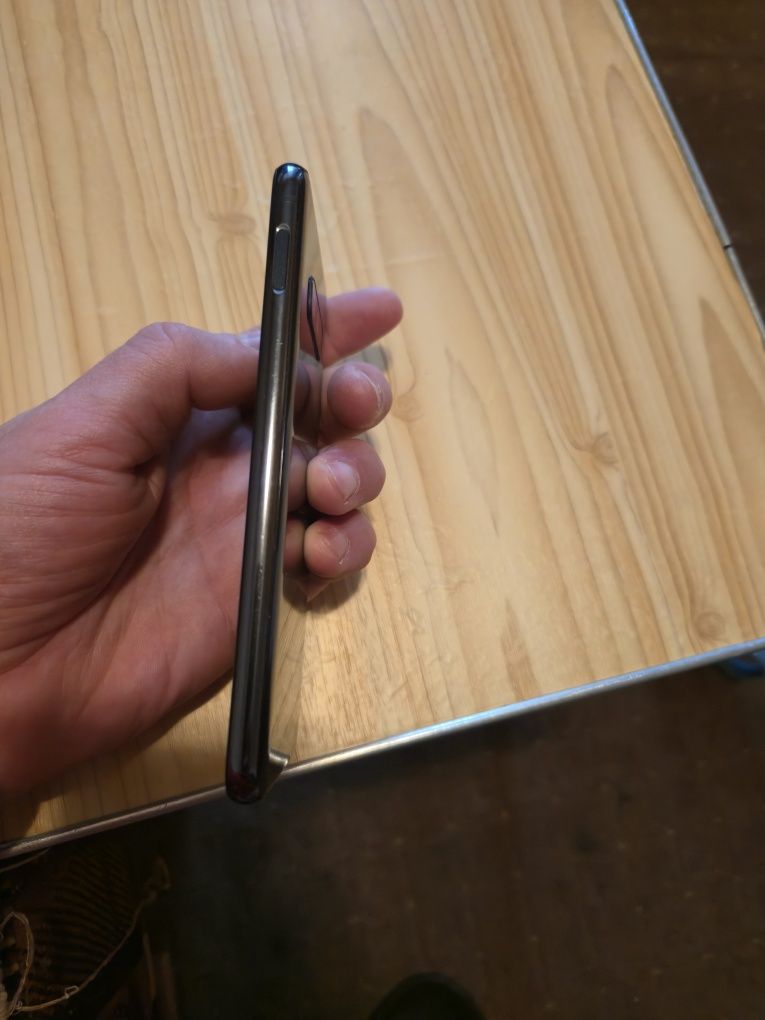 Samsung s10e 8/256