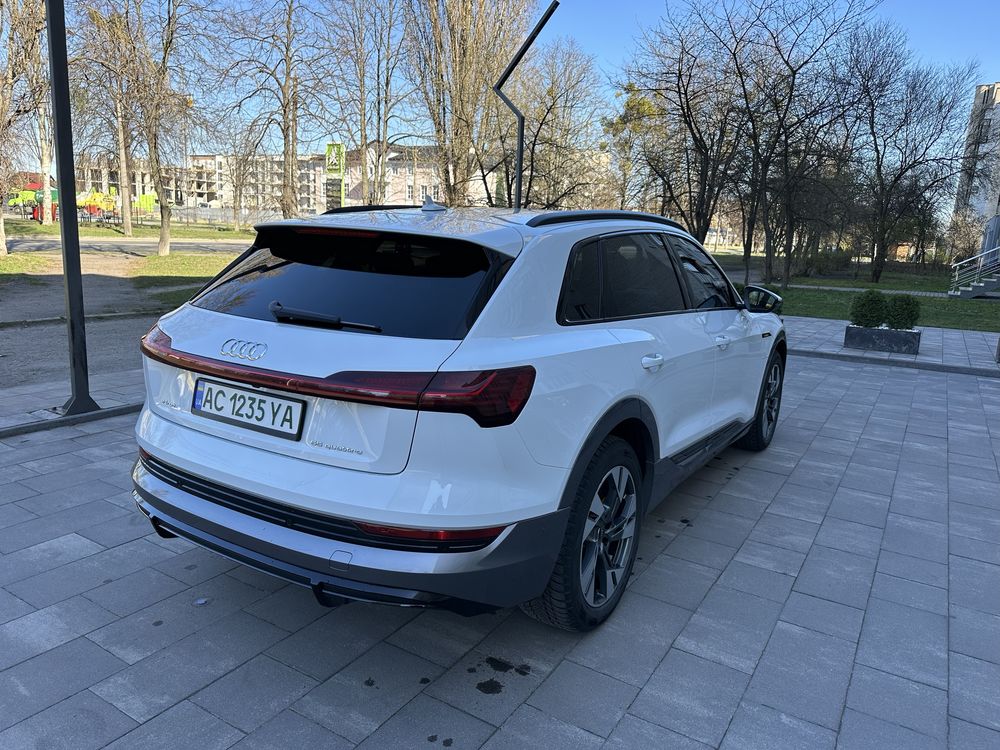 Audi e-tron 2021 95 kWh (408 к.с.) Quattro • S-Line