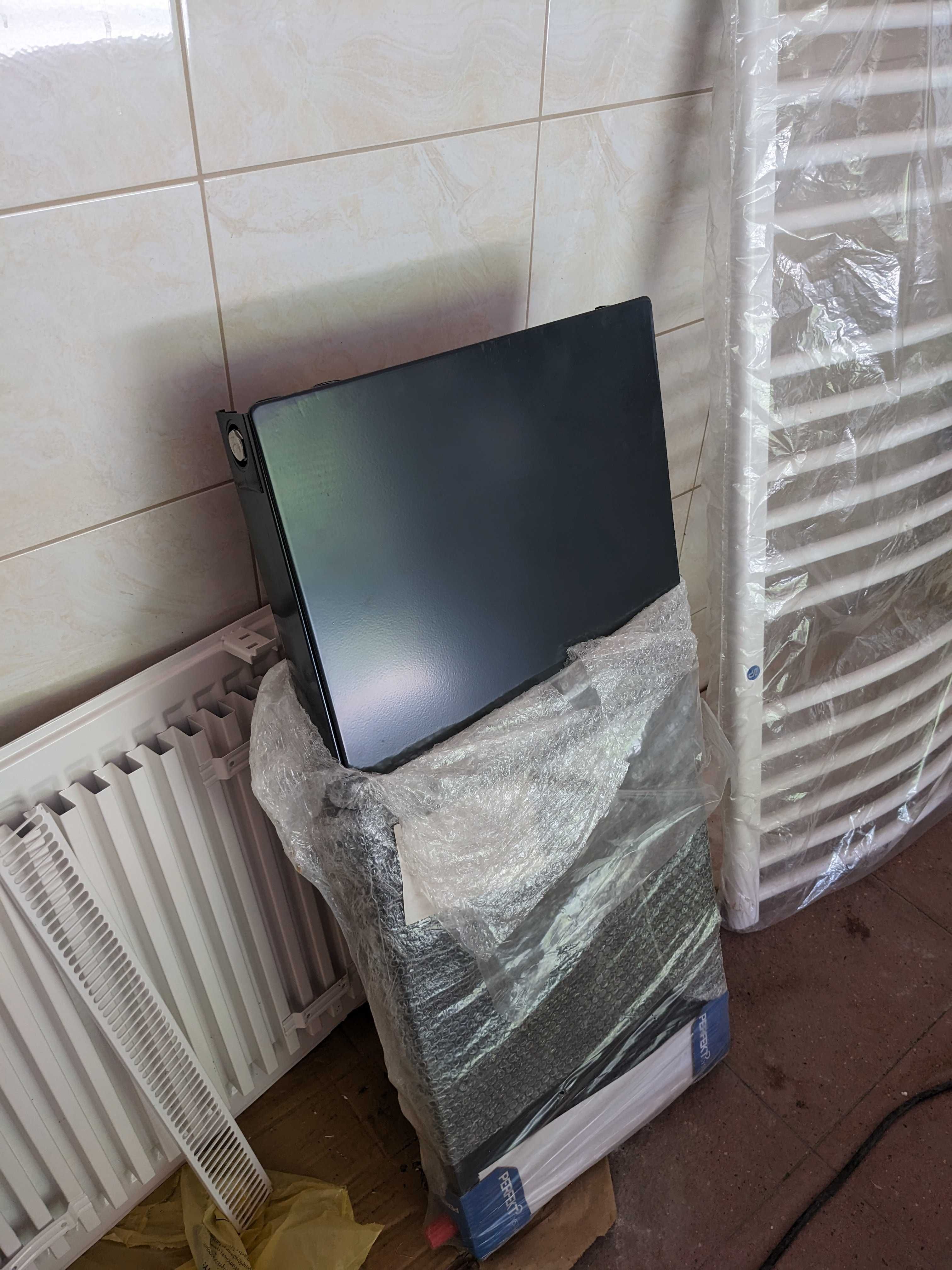 Grzejnik V11  600x600 Perfekt zasilanie prawe