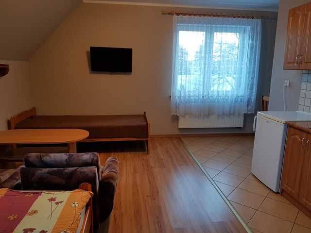 Noclegi nad jeziorem Serwy, wolne wybrane pokoje i apartament w lipcu!