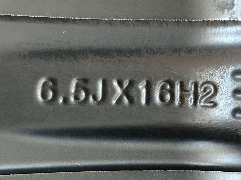 322 Felgi Aluminiowe Hyundai R 16 5x114,3 Bardzo Ładne Czarne