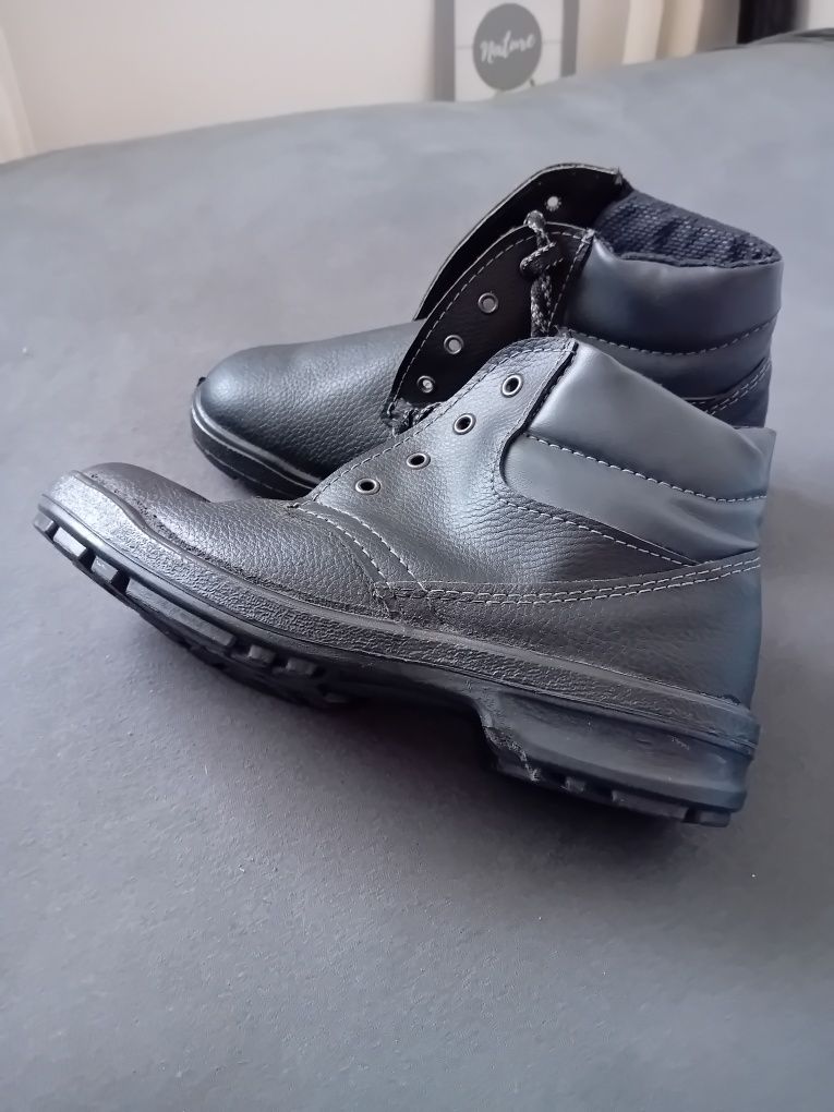 Buty robocze męskie.